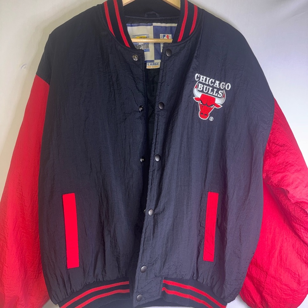 Vintage 90’s Chicago Bulls Black and‎ Red Bomber Jacket